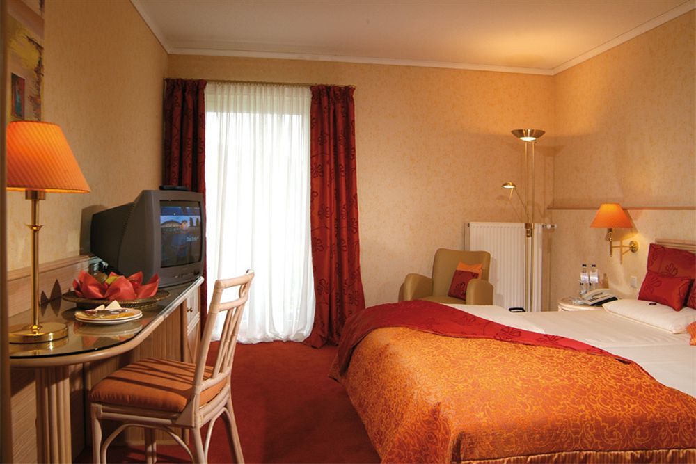 Parkhotel Вайскирхен Экстерьер фото