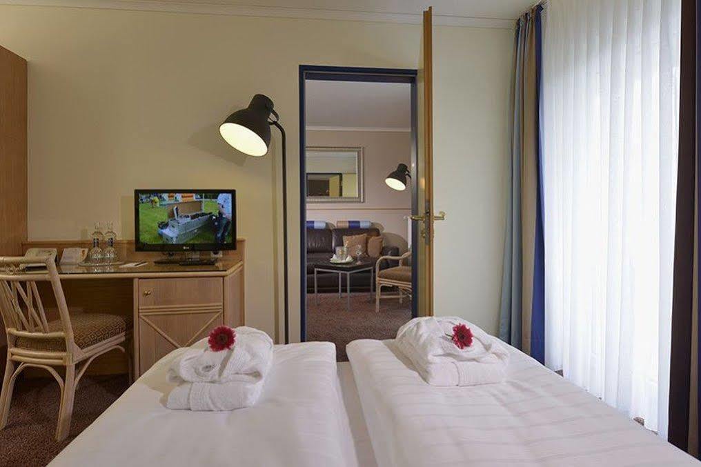 Parkhotel Вайскирхен Экстерьер фото